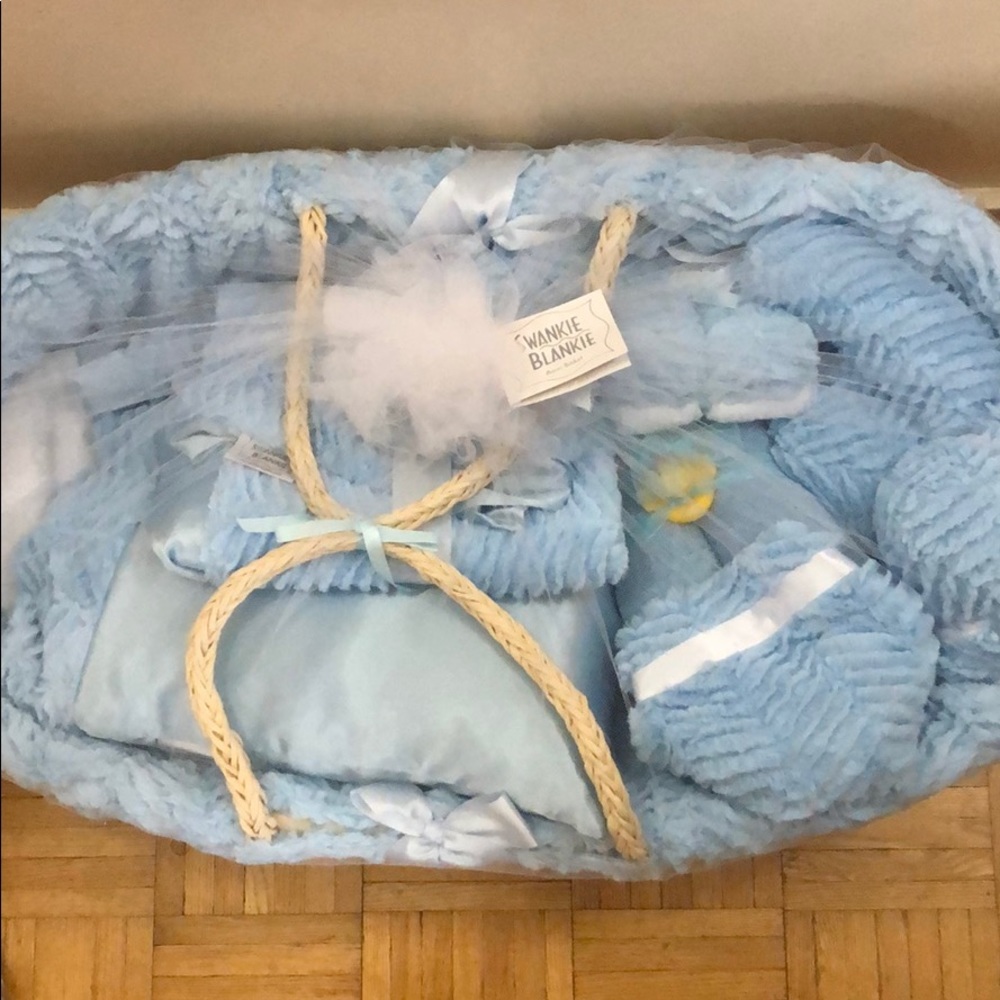 Swankie Blankie ziggy plush gift basket